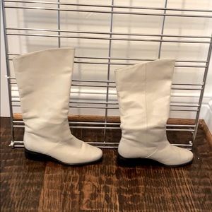 Vintage cream leather boots 7.5